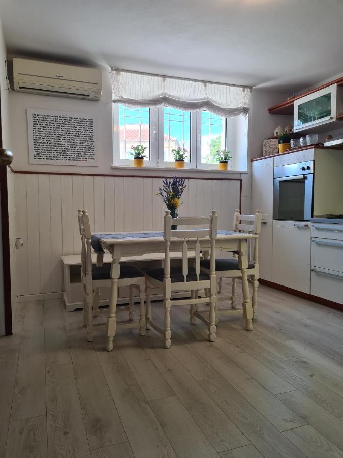 Apartmani Maretimo Primosten Luaran gambar